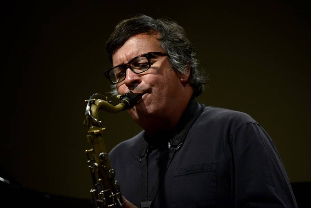 Phillip Greenlief playing saxophone